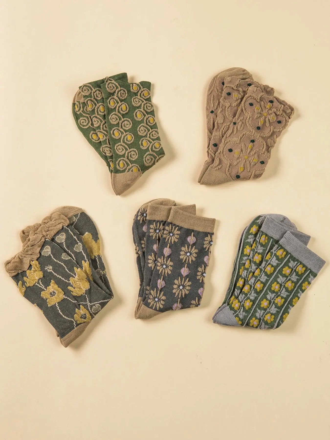 Women'S Textured Floral Print Crew Neck Socks, Retro Multicolored Socks, Casual Comfy Socks, Knitted Socks, Fashion Ladies' Fall & Winter Cozy Socks for Daily Wear, Casual Stylish Socks