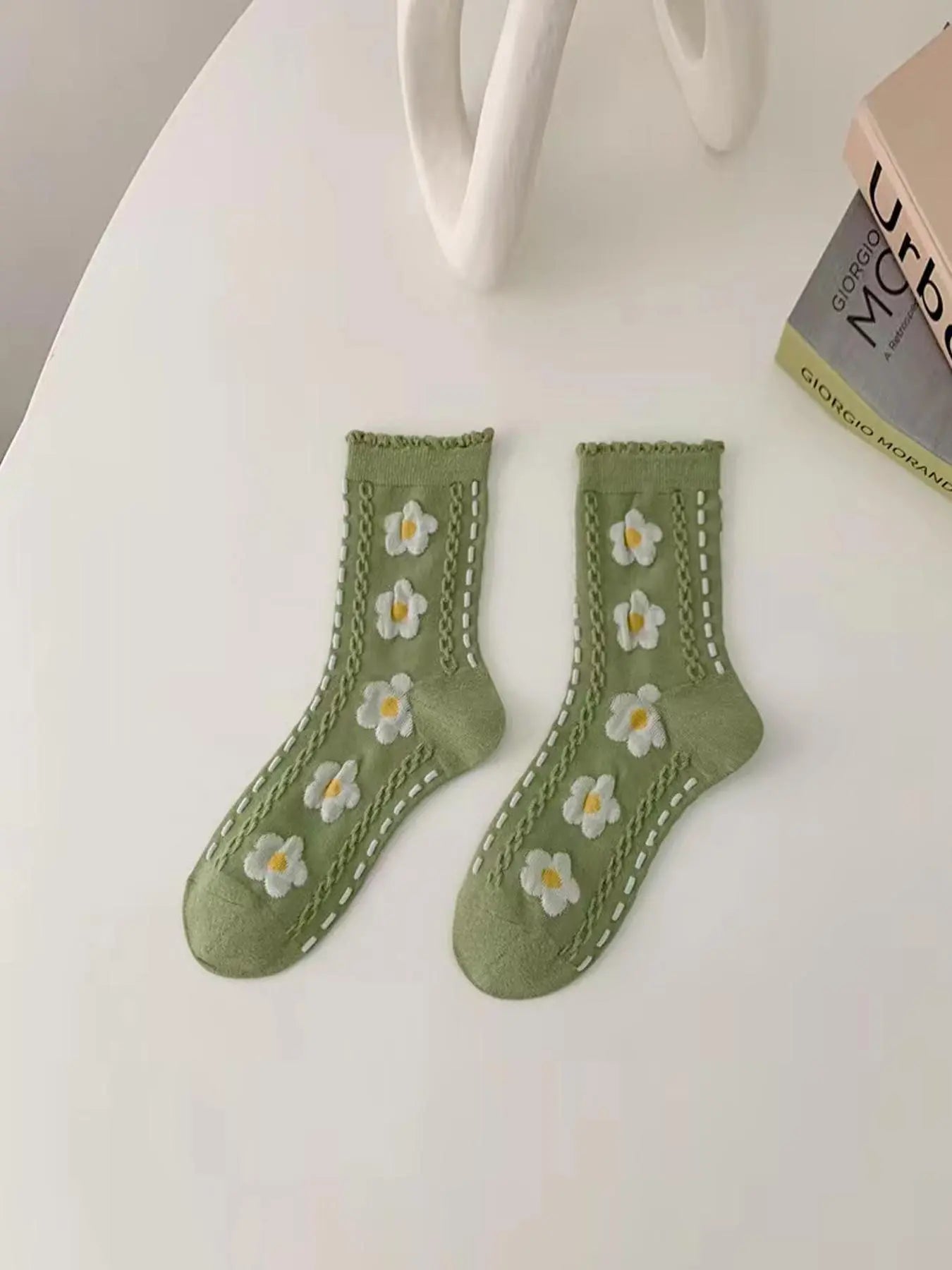 Women'S Vintage Floral Print Crew Socks, Fashion Casual Elegant Comfy Breathable Stretchy Knitting Medium Fit Socks, Women Socks for All Seasons Daily Wear, Womenswear, Casual Stylish Socks