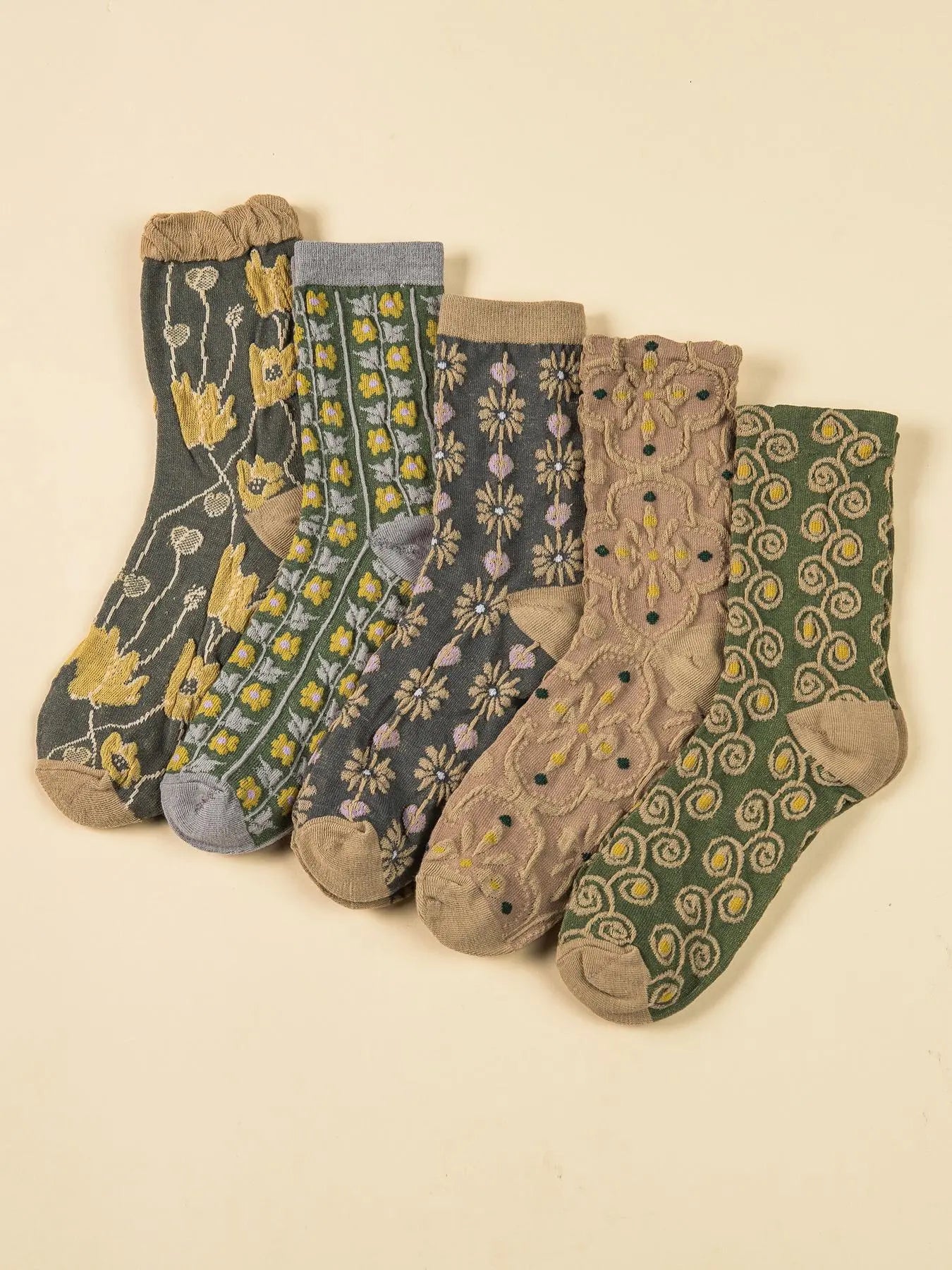 Women'S Textured Floral Print Crew Neck Socks, Retro Multicolored Socks, Casual Comfy Socks, Knitted Socks, Fashion Ladies' Fall & Winter Cozy Socks for Daily Wear, Casual Stylish Socks
