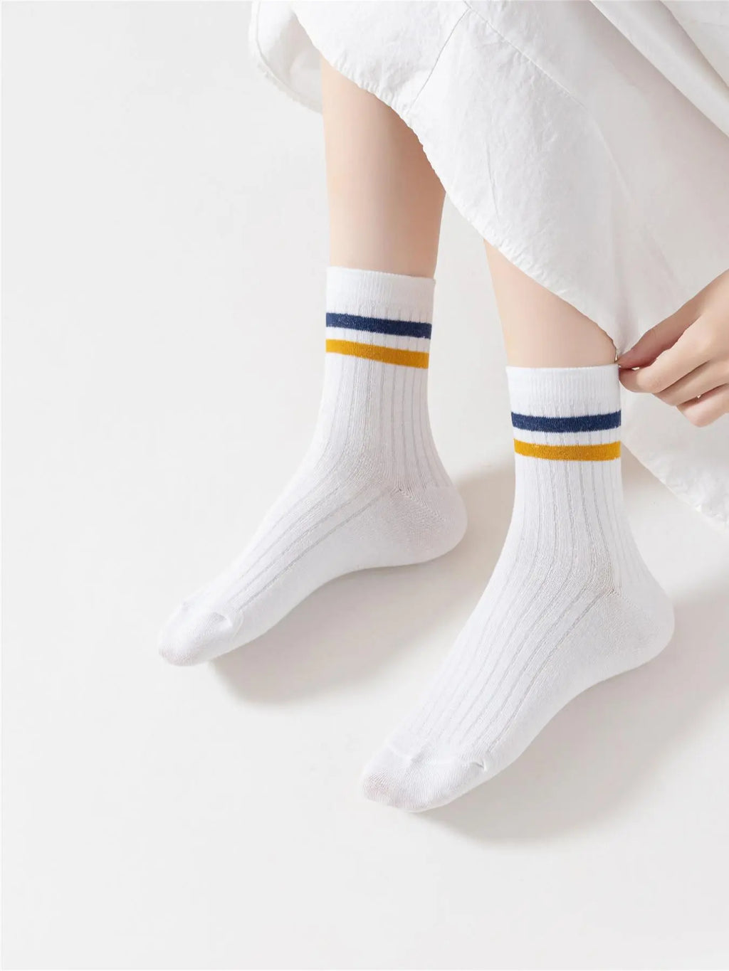 Women'S 7 Pairs Contrast Stripes Print Crew Socks, Casual Moisture Wicking Socks, Soft Comfy Breathable Socks for All Seasons Daily Wear