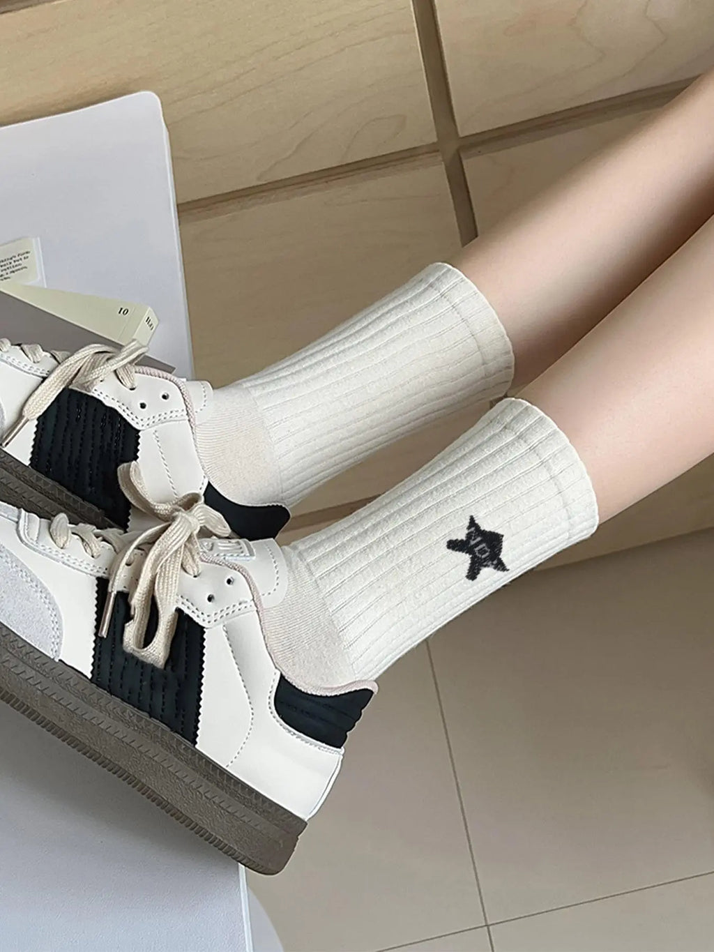 Women'S 5 Pairs Colorblock Stripped & Star Print Crew Socks, Sock Set, Casual Stylish Socks, Casual Moisture Wicking Socks, Soft Comfy Breathable Socks for All Seasons Daily Wear