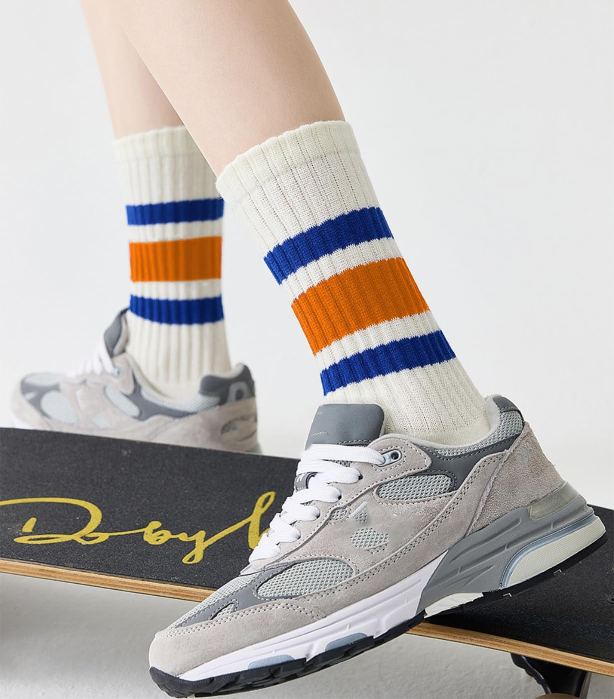 3 Pairs Women Striped Tube Socks Fun Novelty Cute Crew Socks Retro Sport Mid-Calf Socks for Women Grils