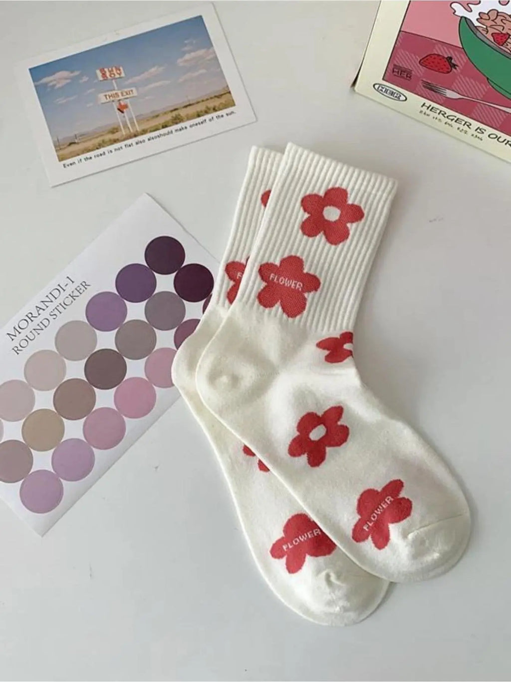 Women'S 5 Pairs Floral & Heart Print Crew Socks, Cute Casual Moisture Wicking Socks, Soft Comfy Breathable Socks for All Seasons Daily Wear, Socks Set
