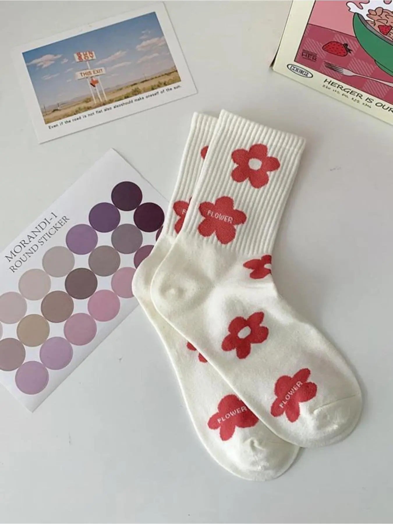 Women'S 5 Pairs Floral & Heart Print Crew Socks, Cute Casual Moisture Wicking Socks, Soft Comfy Breathable Socks for All Seasons Daily Wear, Socks Set